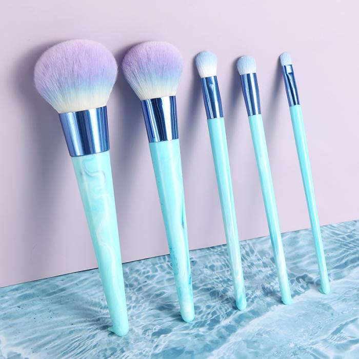 Round zebra print powder puff