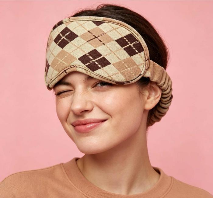 Triangle makeup puff set (black & pink)